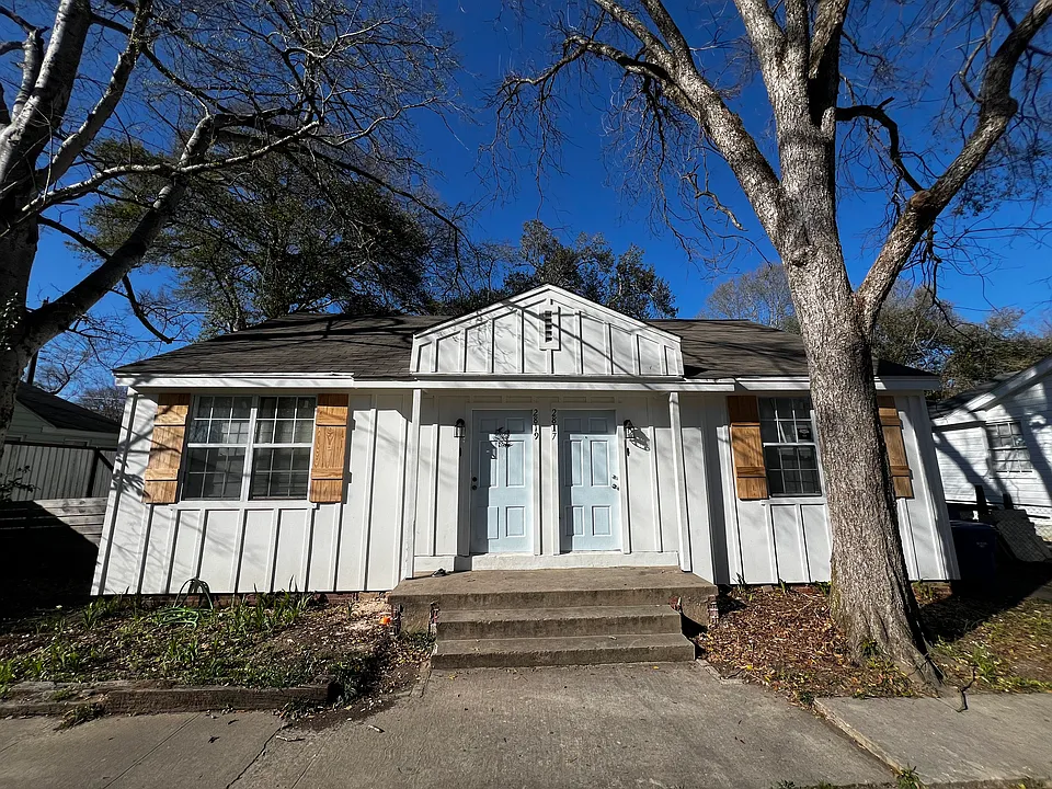 2817 Miller Ave