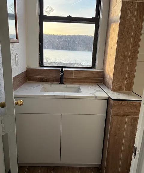 101 Southside Ave #3B — Photo 7