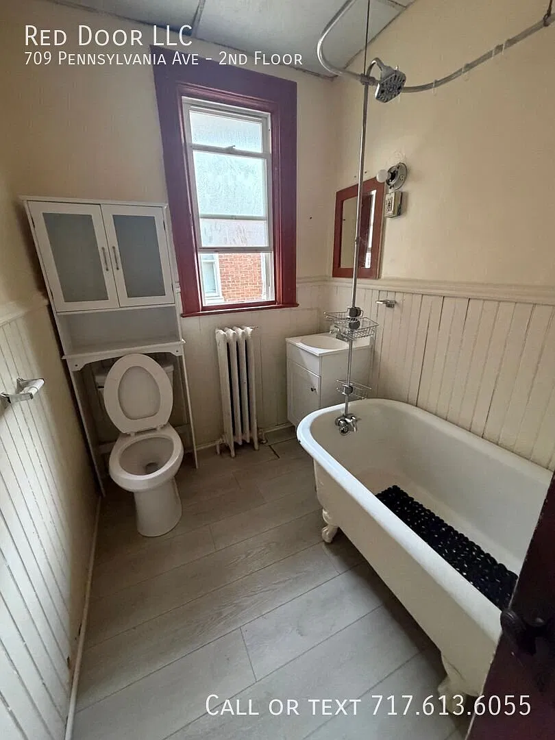 3bd 1.5 bath Apartment in the Avenues — Photo 2