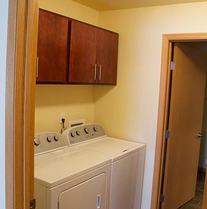 5th image of 615 33rd Ave W APT 105