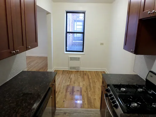 Rented by Voro, LLC | media 6