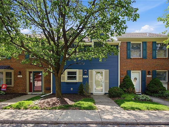 2nd image of 2136 Hewitt Ave #2136