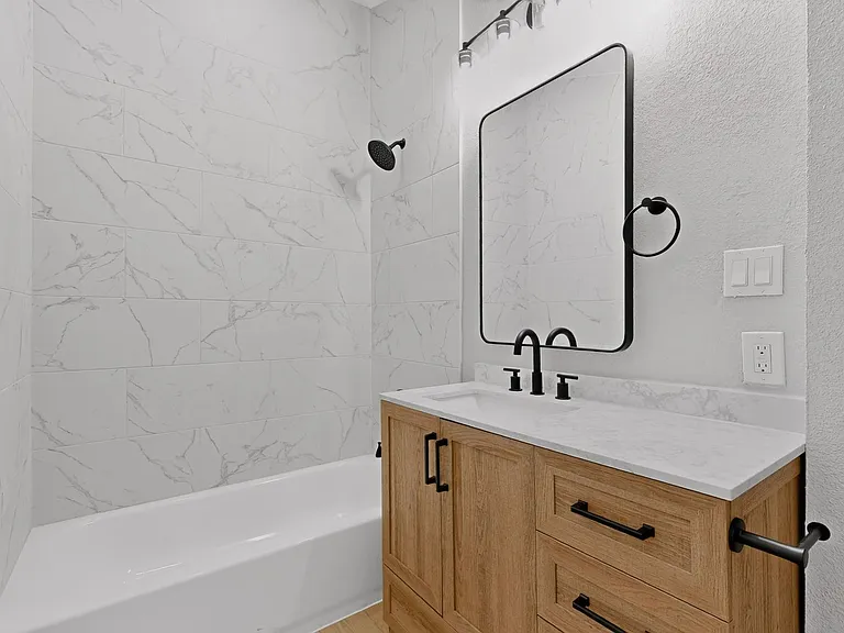 6708 Johnnie Ct — Photo 21