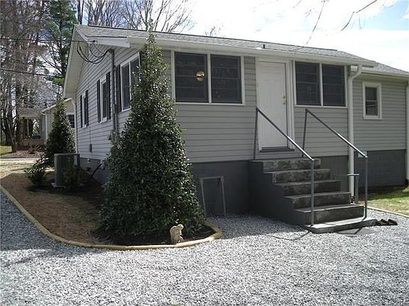 3rd image of 2200 Dartmouth Rd