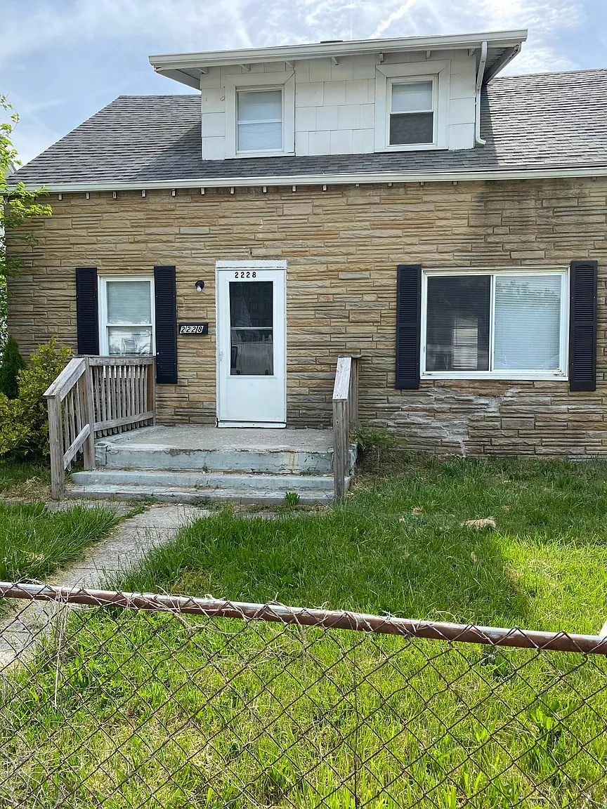 2228 Hamilton Ave photo 1
