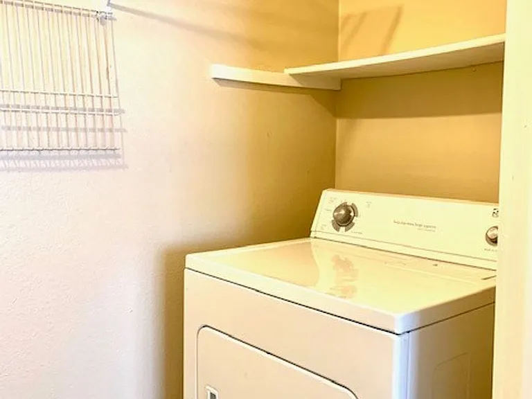 Bon Micheal Apartments — Photo 14