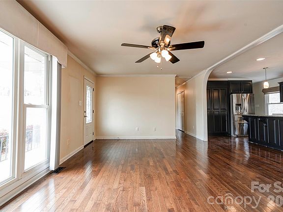 4th image of 845 Long Branch Rd