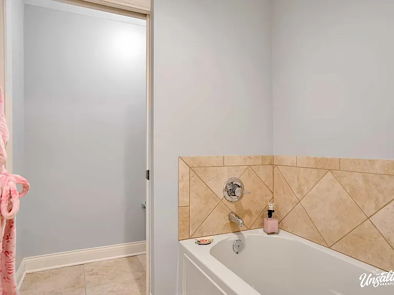 19 W Savidge St #29 — Photo 12