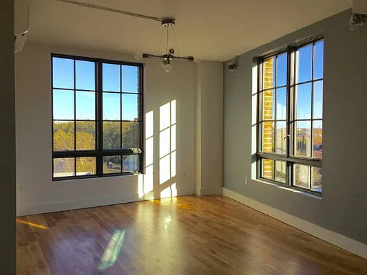 Rented by City Vista Inc | media 36