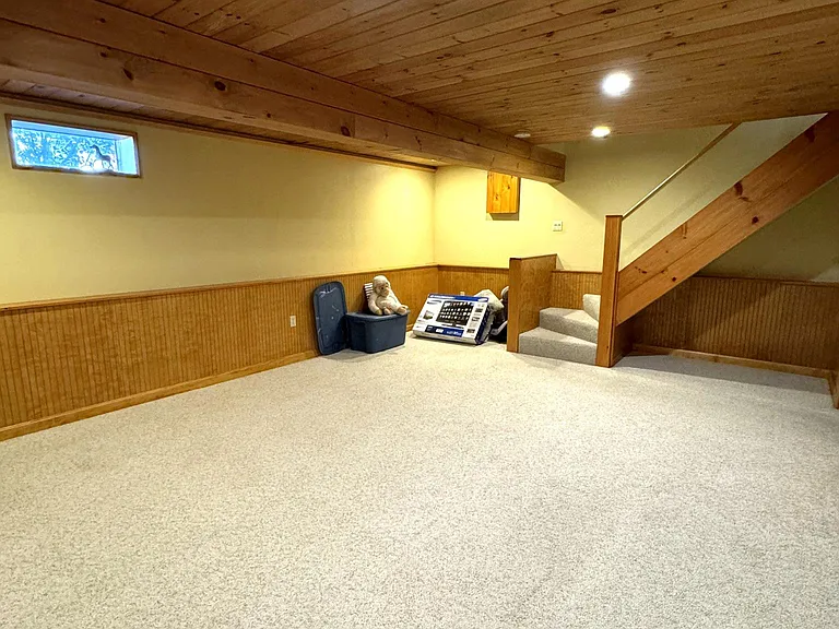 399 Pond St #B6 — Photo 17