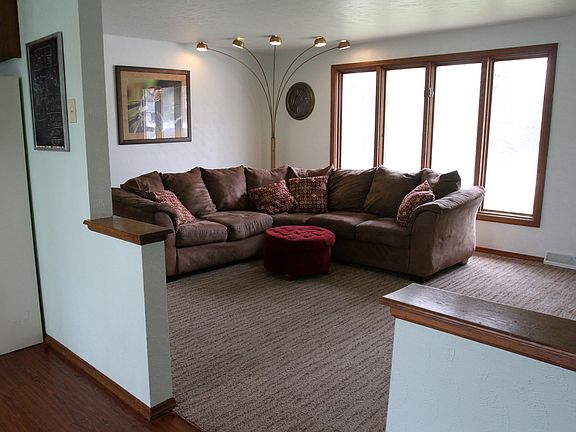 4th image of 2937 Ferndale Dr