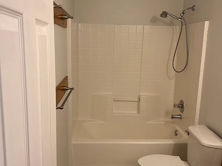 1360 Griggs St — Photo 23