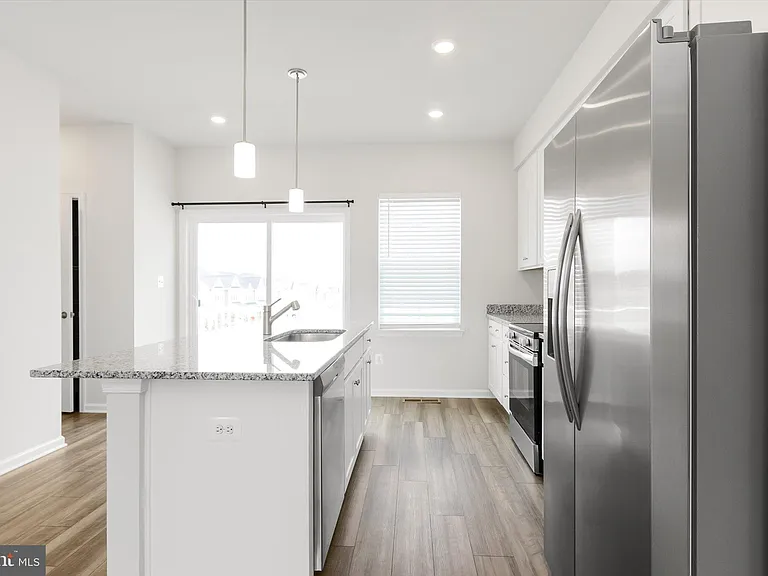 405 17th Ave — Photo 7
