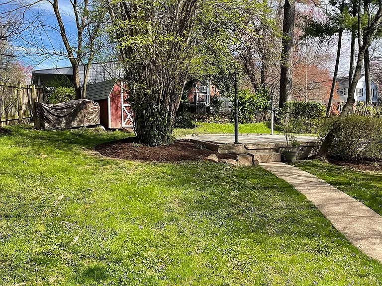 2924 Marshall St — Photo 48