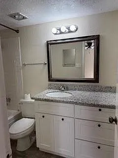 2 bed, 2.5 bath, 1406 sqft, $1,999 — Photo 4