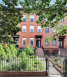 46 4 Place in Carroll Gardens