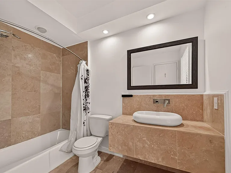 1111 Potomac Dr #A — Photo 22