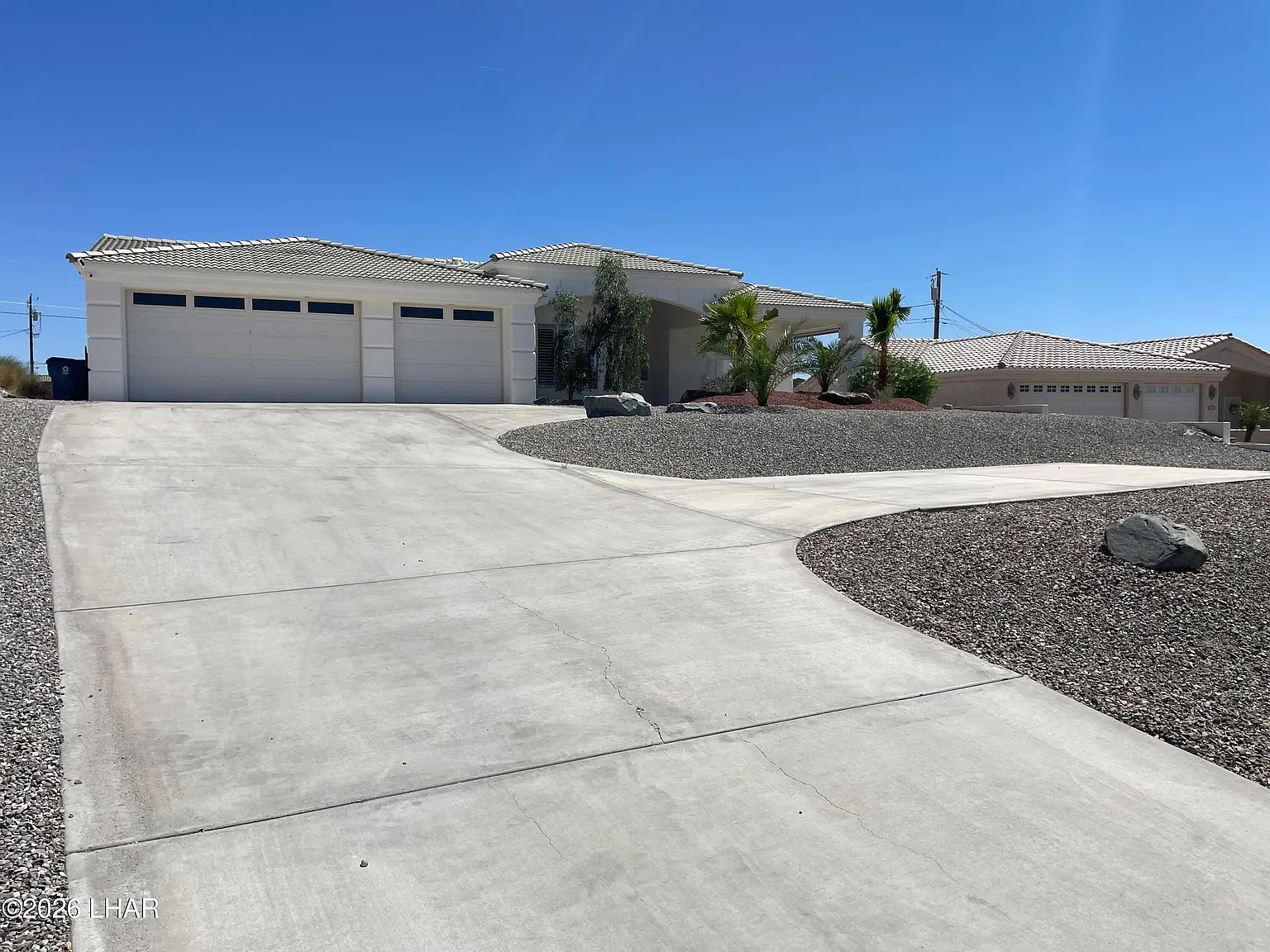 3 bed, 2.0 bath, 2094 sqft, $2,750 — Photo 2