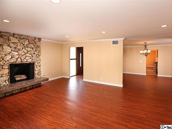 5th image of 1448 E Chevy Chase Dr