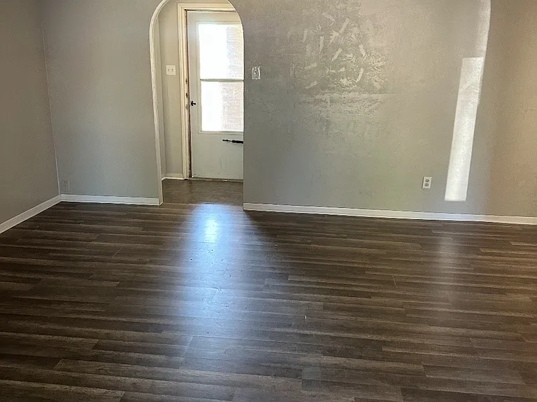 3618 Crestbrook Ct #2 — Photo 3