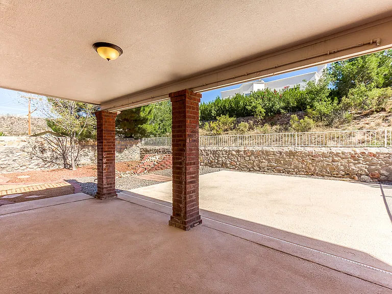6104 La Posta Dr — Photo 27