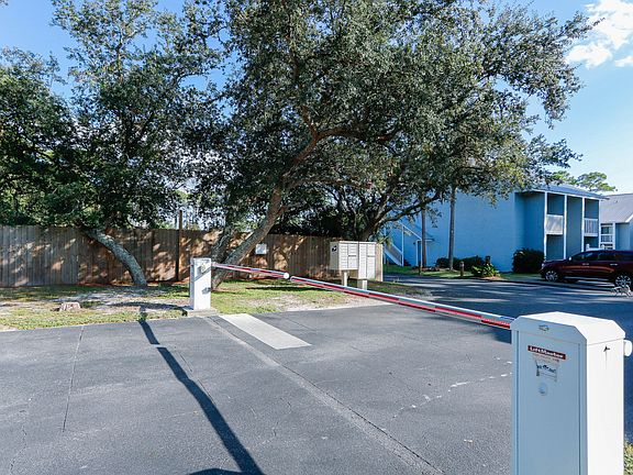 5th image of 6909 N Lagoon Dr Unit F4