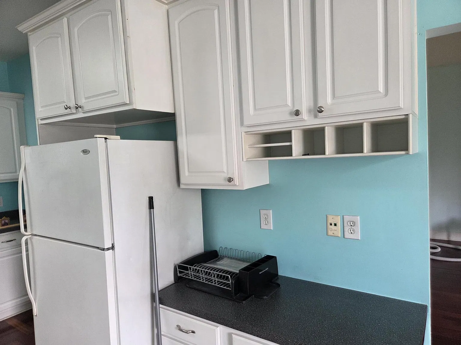 4 bed, 3.0 bath, 2580 sqft, $2,600 — Photo 3