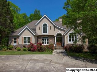 8 Savannah Cir, Union Grove, AL 35175