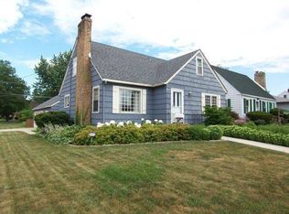 151 S Aldine Ave, Elgin, IL 60123