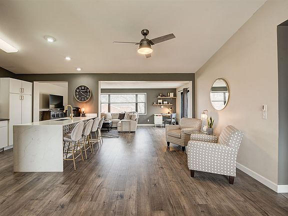 4th image of 1001 Eloise St