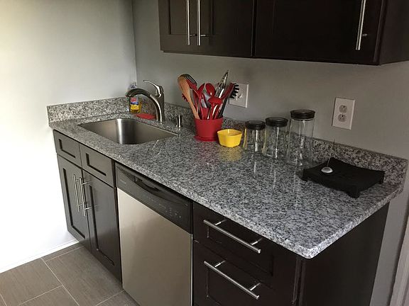 3rd image of 46 Linden Ave #2