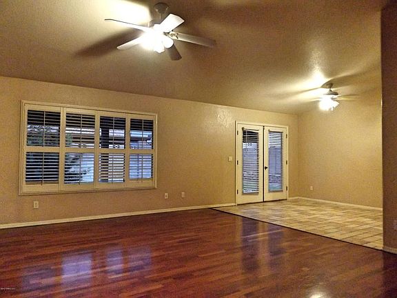 3rd image of 2882 Raven Dr