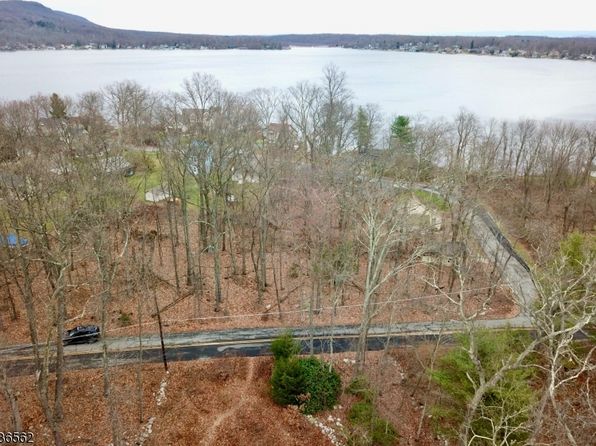 Culver Lake 07826 Real Estate 11 Homes For Sale Zillow