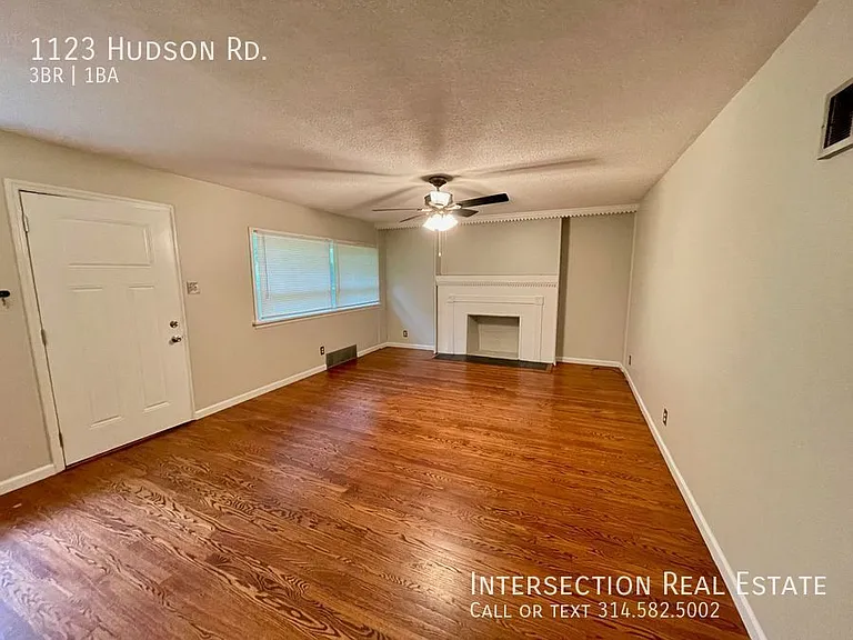 1123 Hudson Rd — Photo 3