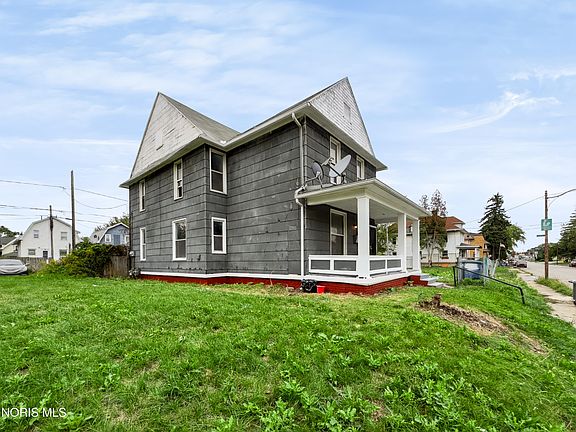 2nd image of 714 Oak St