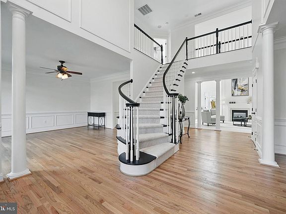 2nd image of 6033 Tinley Mill Dr