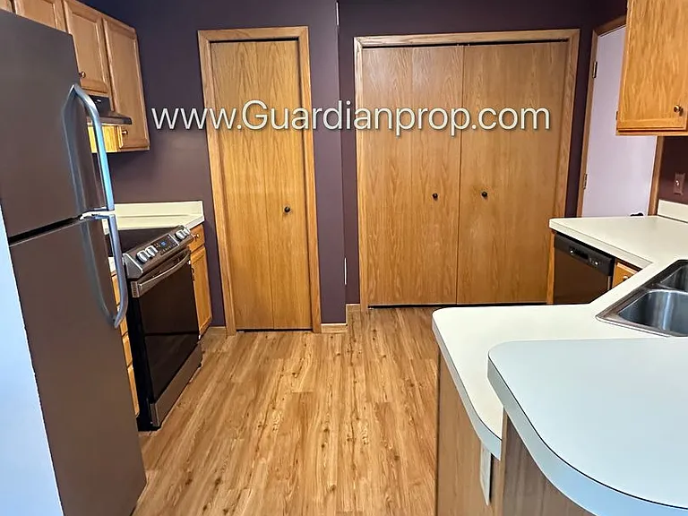 12802 Echo Ln — Photo 5