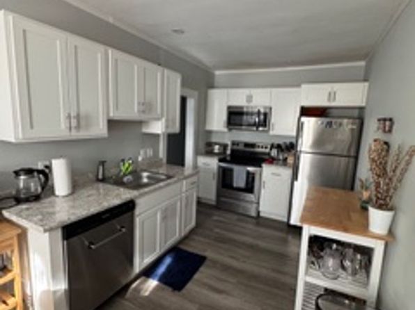 19 School St APT 8