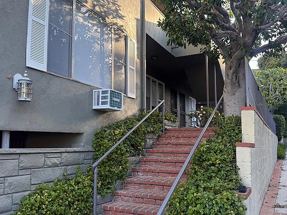 2nd image of 1940 S Beverly Glen Blvd #2