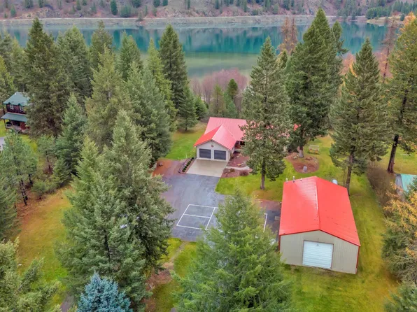 25 S River Front Dr, Trout Creek, MT 59874