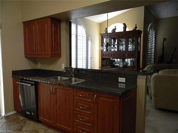 4th image of 20919 Country Barn Dr