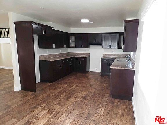 2nd image of 1334 W 62nd St