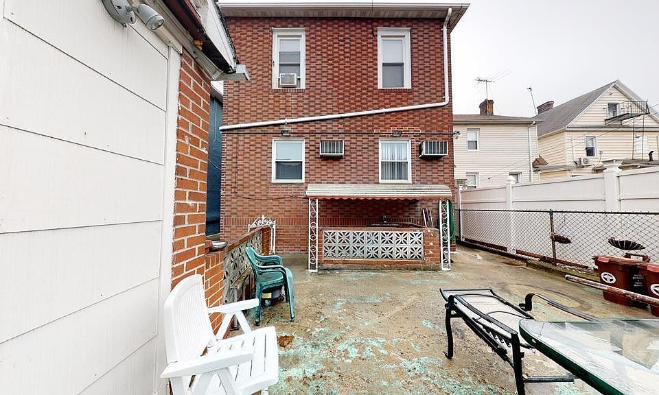 2nd image of 1816 W 13th St