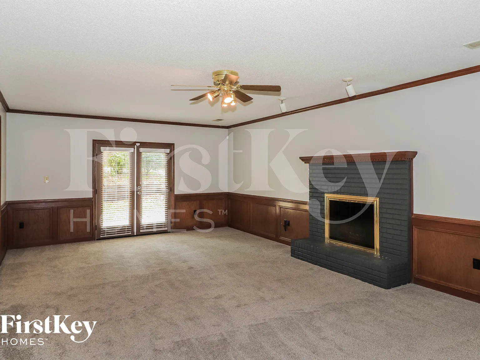4 bed, 2.5 bath, 2552 sqft, $2,135 — Photo 3