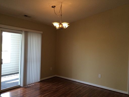 5th image of 4105 Breezewood Dr APT 103