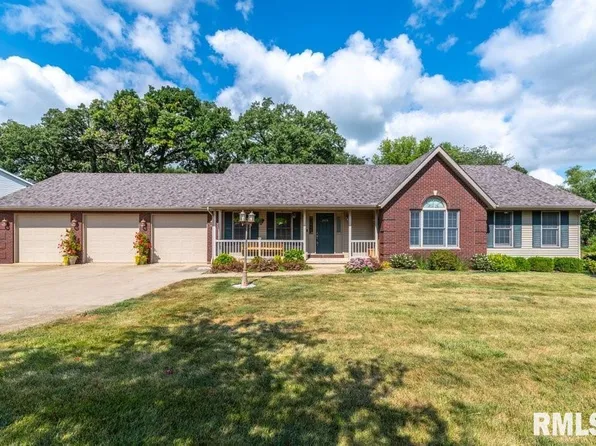 10978 148th St, Davenport, IA 52804