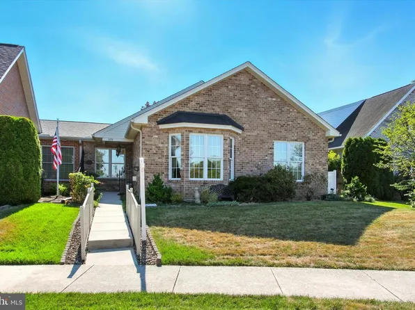 608 Trafalgar Dr, Hagerstown, MD 21742