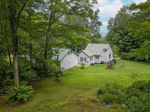 4th image of 995 Centerville Road