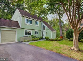 1442 Yellowwood Ct, Reston, VA 20190