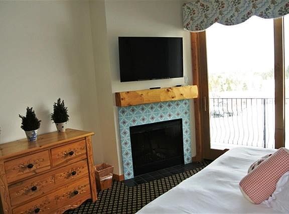 2nd image of 02780-14 Boyne Mountain Rd Room 325